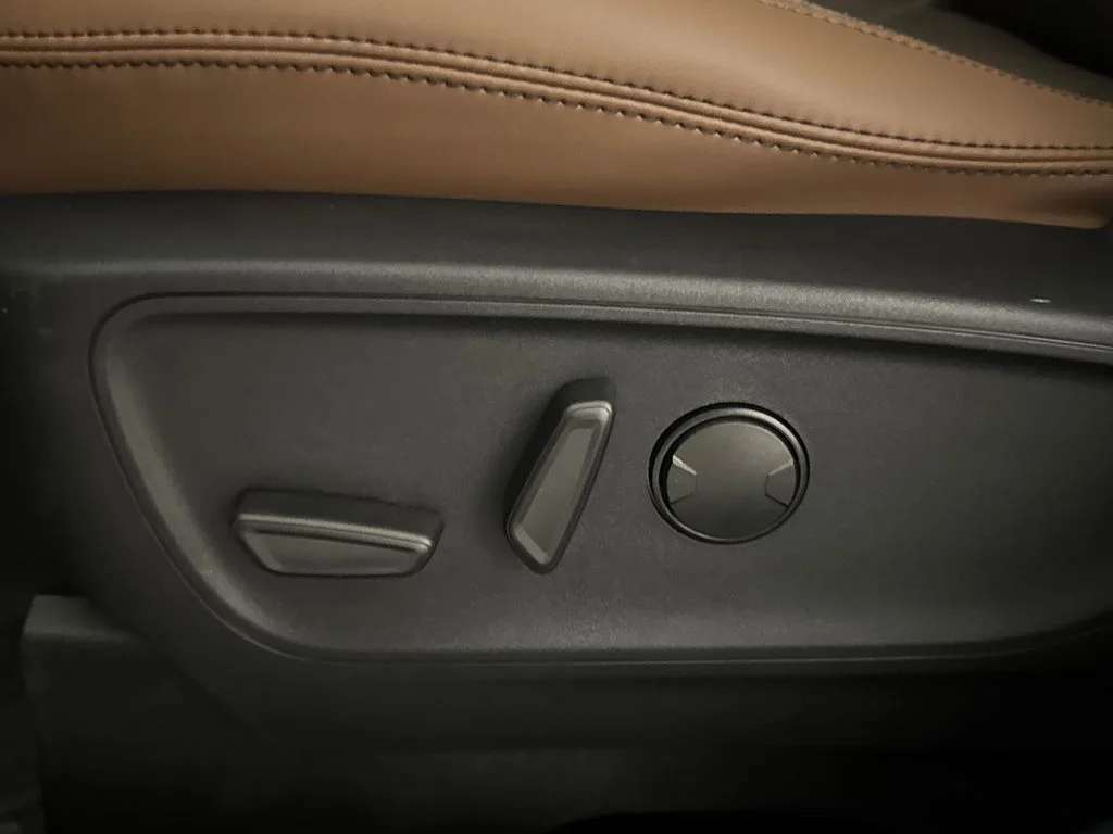 New 2026 Gray Ford Outer Banks image 27