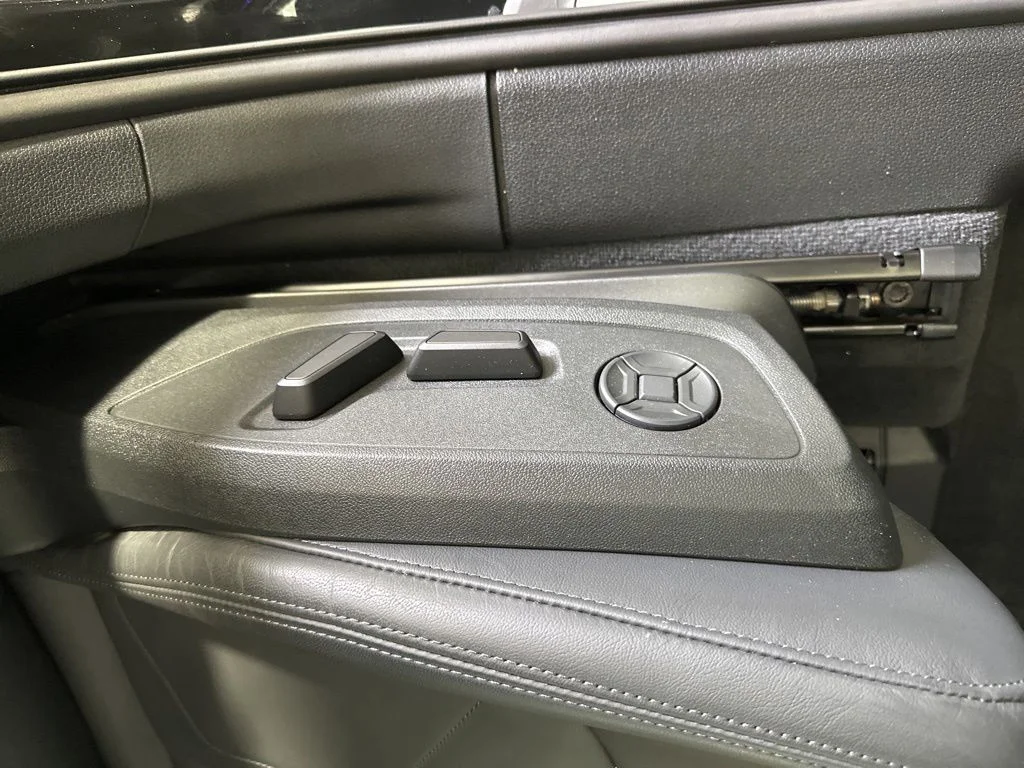 Used 2025 Black Audi Premium Plus image 21