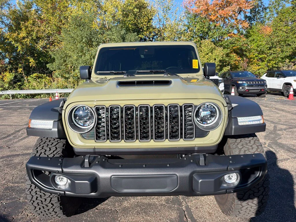 Used 2026 Green Jeep Moab 392 image 2