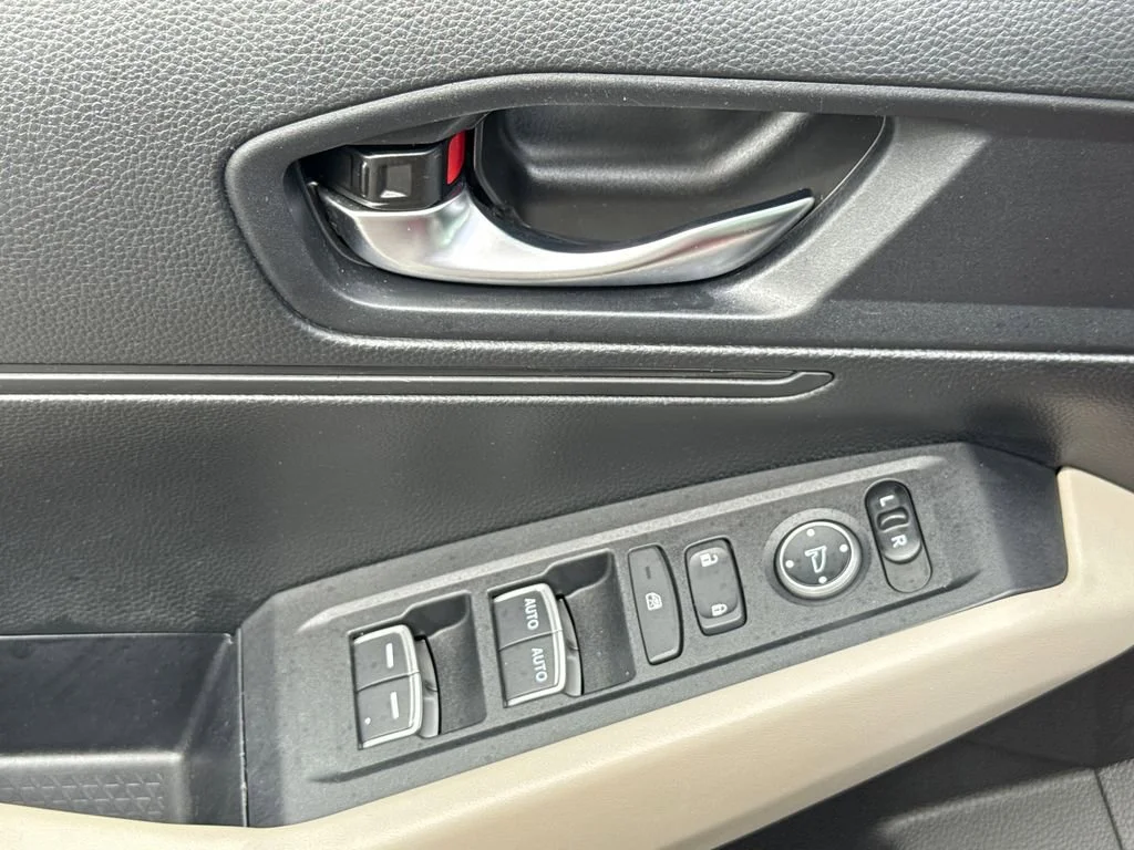 Used 2023 Red Honda LX image 22