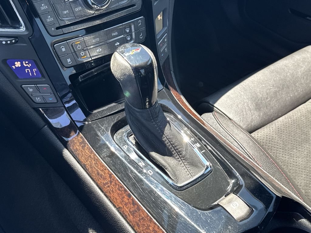 Used 2015 White Cadillac Base image 27