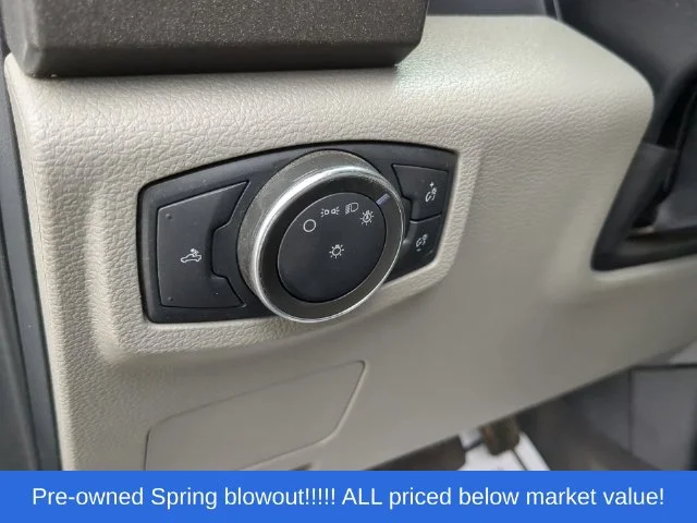 Used 2021 White Ford XL image 24