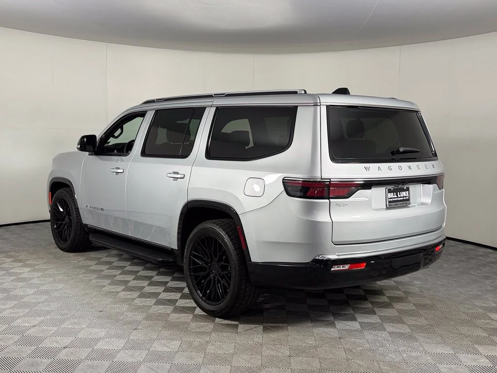 Certified Used 2024 Silver Jeep Base image 10