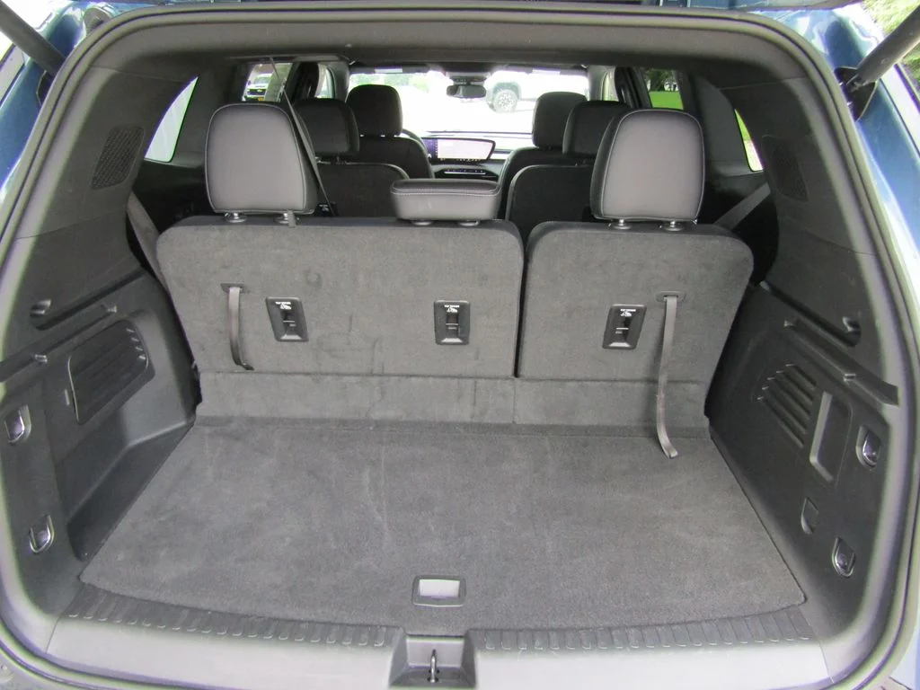 Used 2026 Blue Buick Preferred image 37