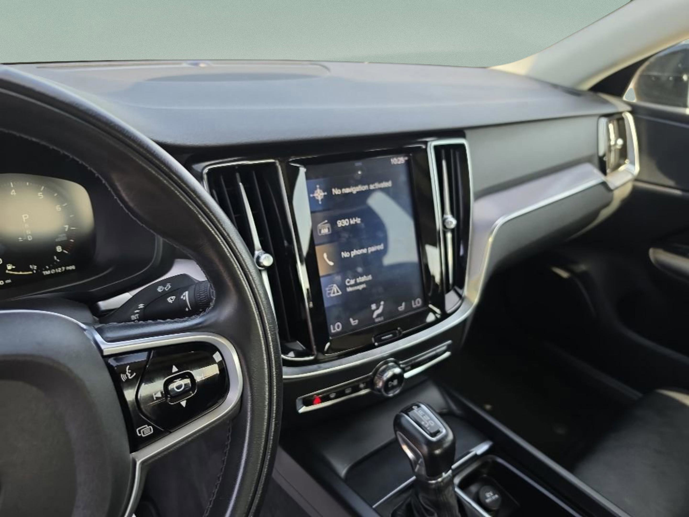 2020 Volvo S60 Momentum - Photo 17