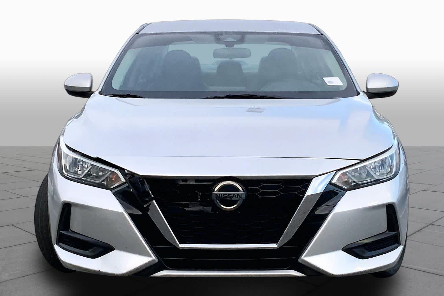 Used 2020 Brilliant Silver Metallic Nissan S image 4