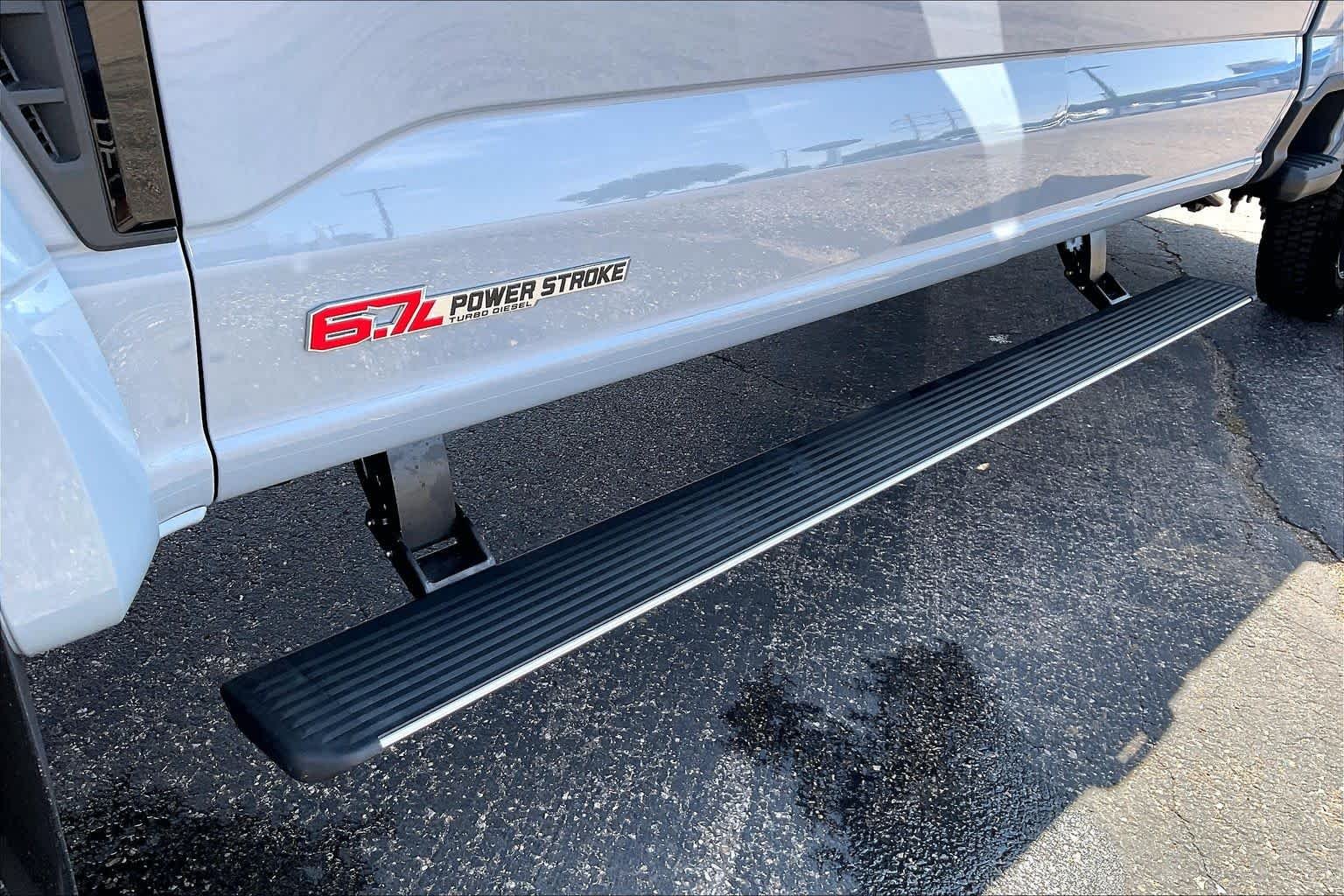 New 2026 Glacier Gray Metallic Tri-Coat Ford F-450® Platinum® image 15