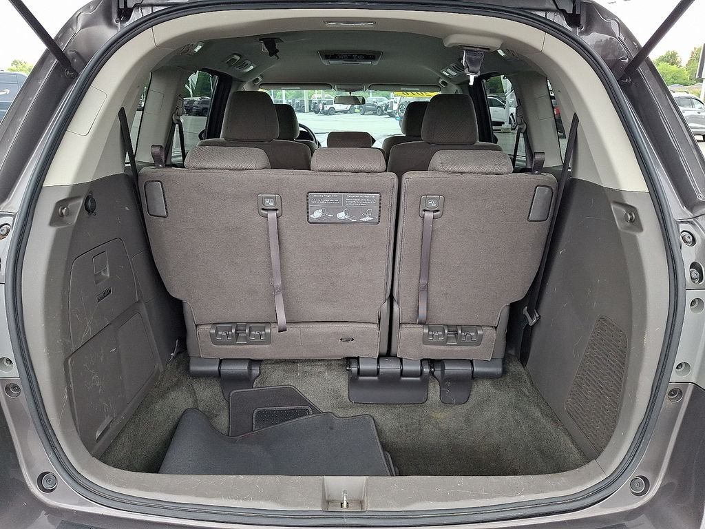 Used 2016 Gray Honda SE image 28