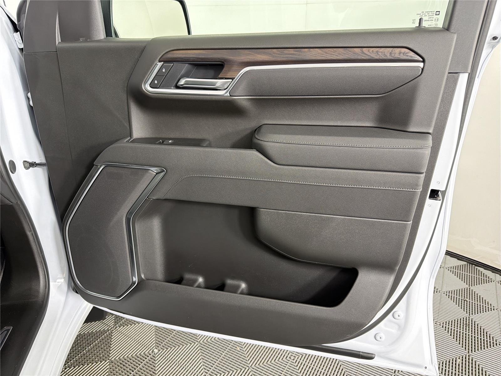 2026 GMC Sierra 1500 SLT - Photo 12