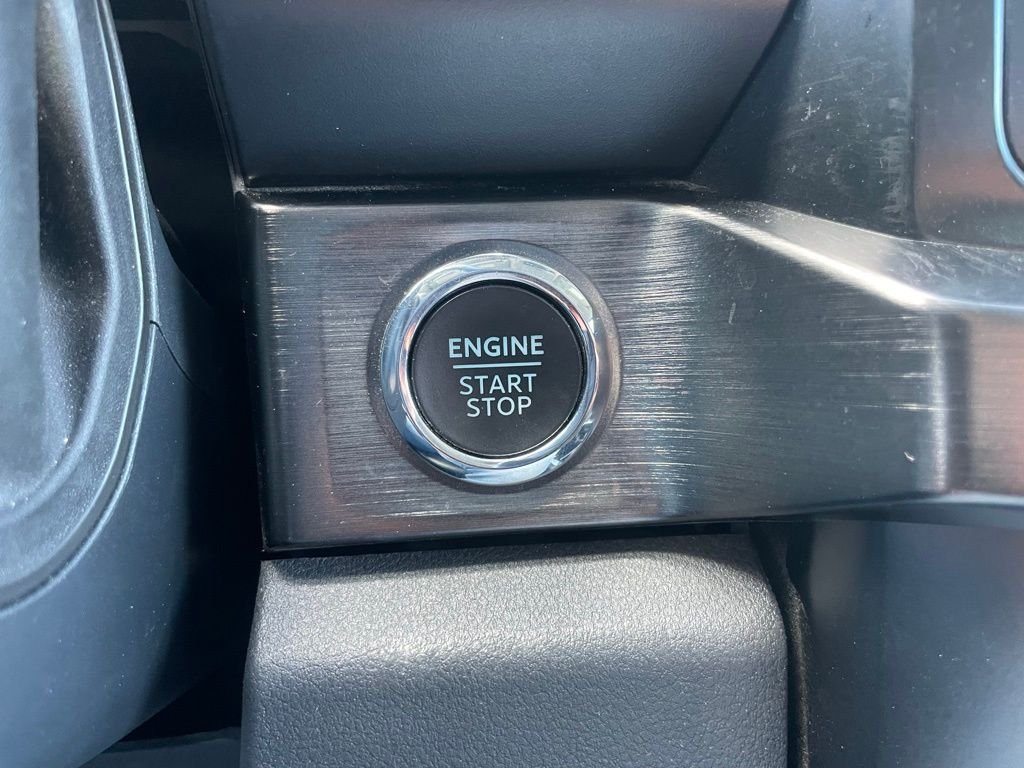 Used 2023 Black Ford Lariat image 51