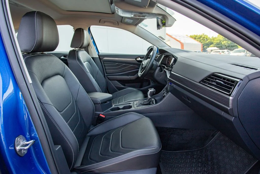 Used 2023 Blue Metallic Volkswagen 1.5T SEL image 22