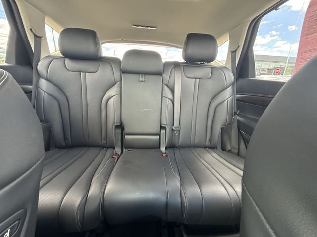 Used 2024 White Genesis 3.5T image 22