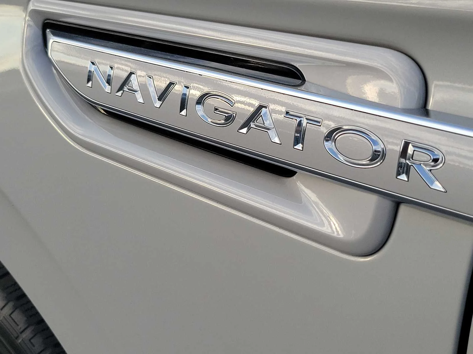 Used 2020 White Lincoln Reserve image 5