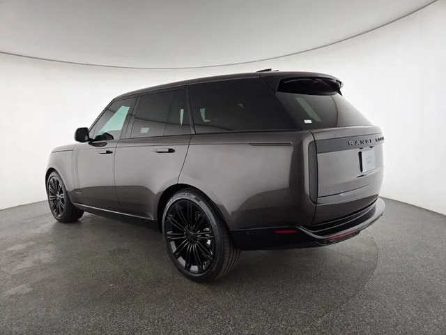 New 2026 Charente Grey Land Rover SE image 16