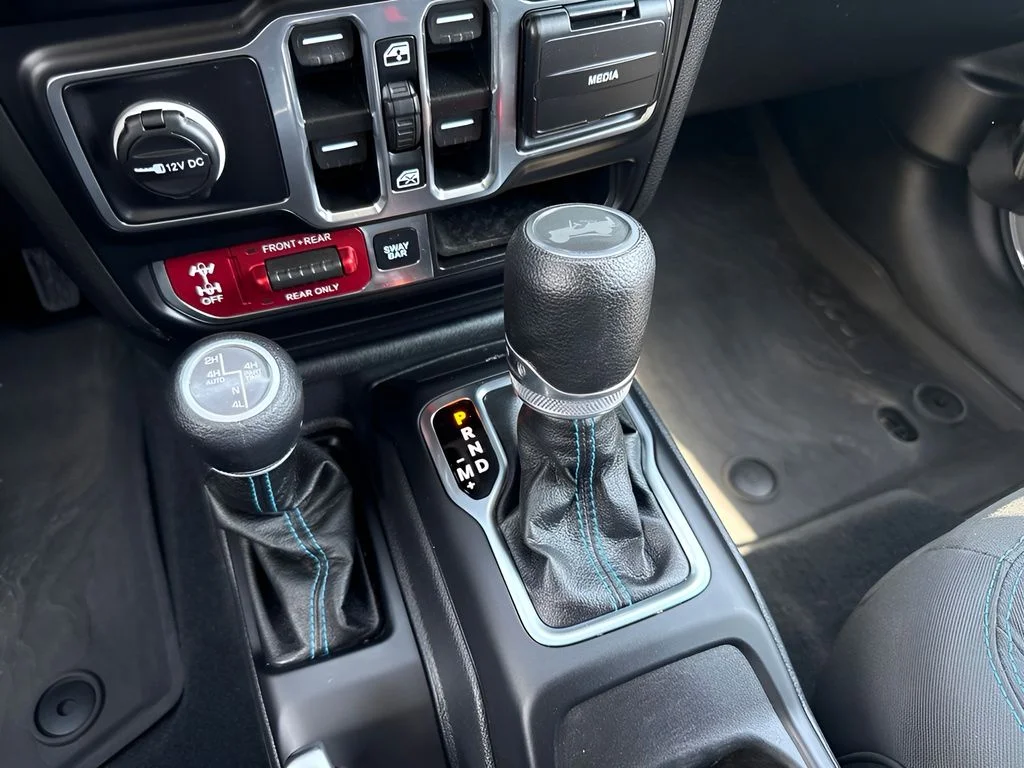 Used 2023 Gray Jeep Rubicon 4xe image 15