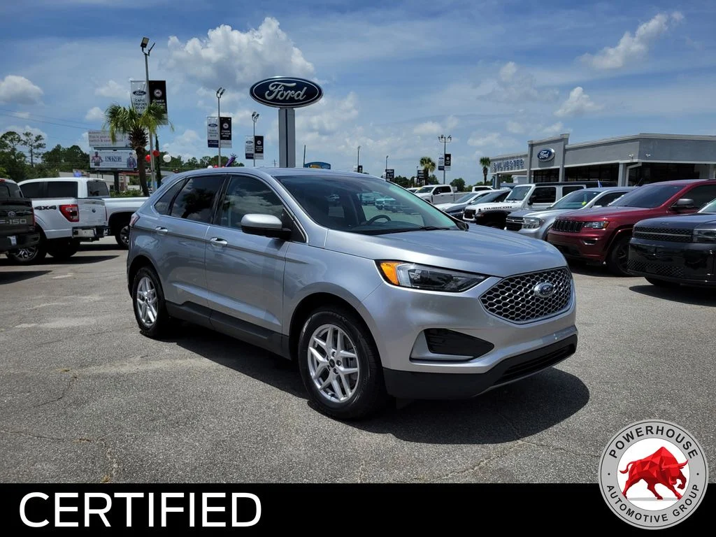 Used 2024 Silver Ford SEL image 8