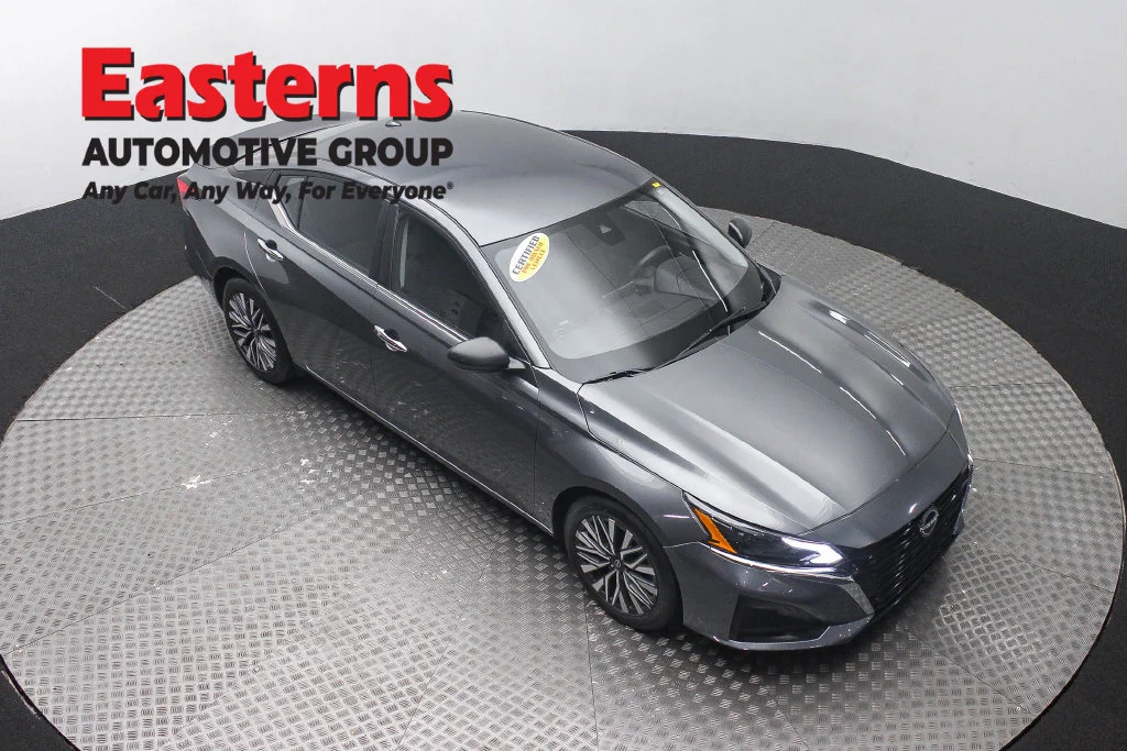 Used 2024 Gray Nissan 2.5 SV image 3