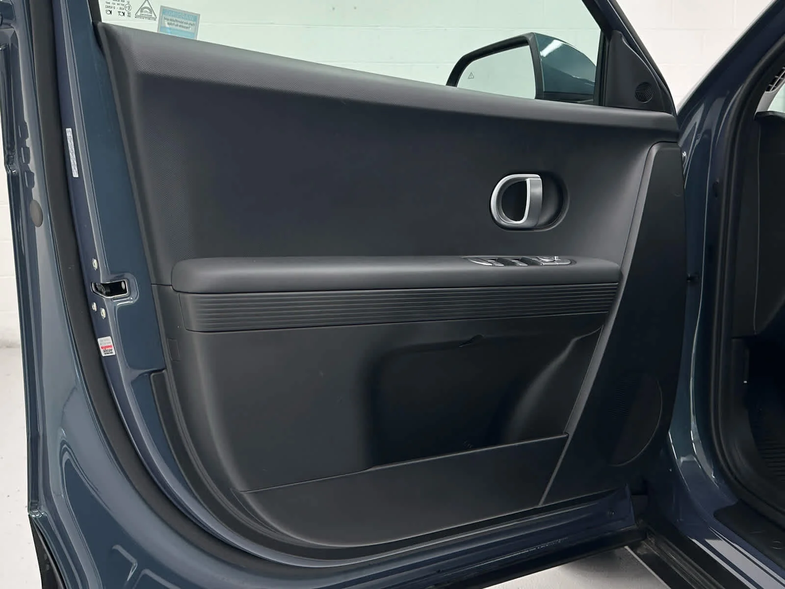 Used 2024 Digital Teal Hyundai SEL image 23