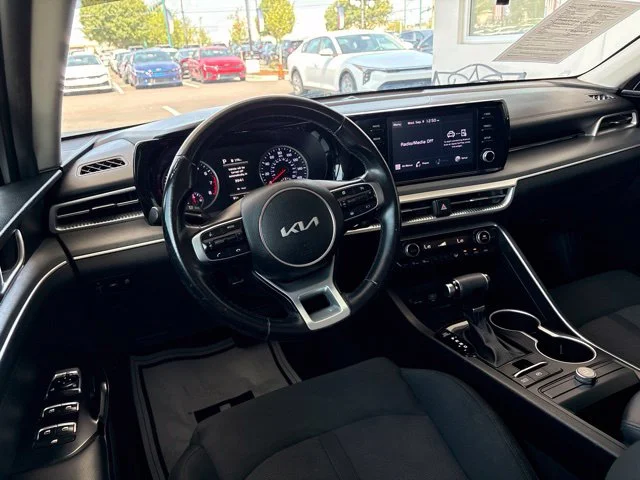 Certified Used 2022 White Kia LXS image 27