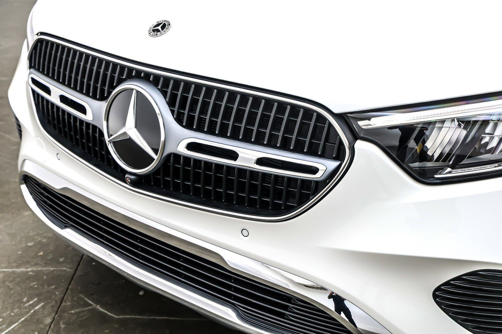 New 2026 Polar White Mercedes-Benz GLC 300 SUV image 32