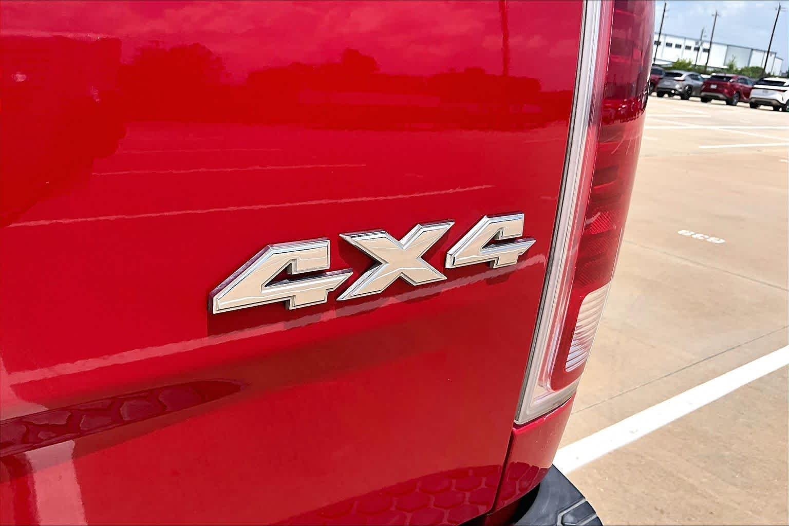 Used 2018 Flame Red Clearcoat Ram Laramie image 10