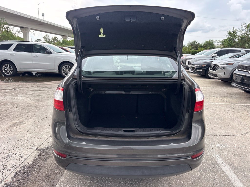 Used 2017 Gray Ford SE image 14