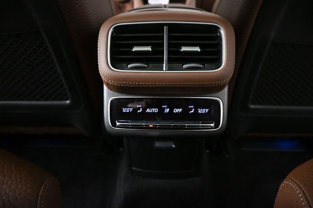 New 2026 MANUFAKTUR Moonlight White Metallic Mercedes-Benz GLS 450 image 56