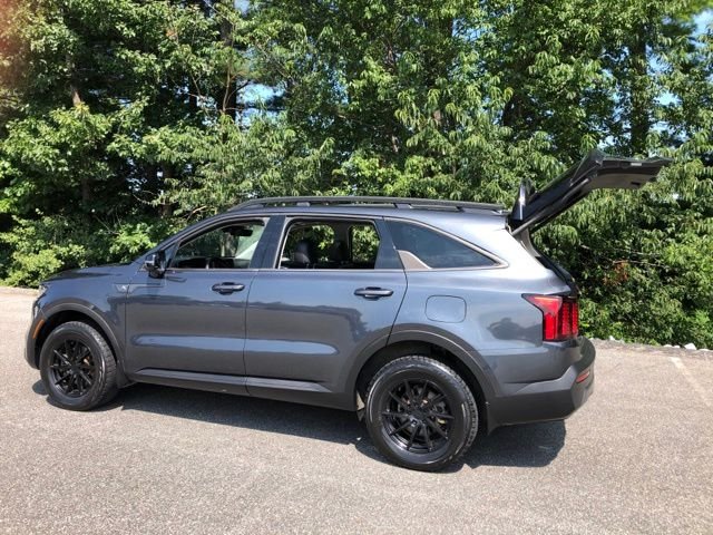 Used 2022 Grey Kia X-Line EX image 10