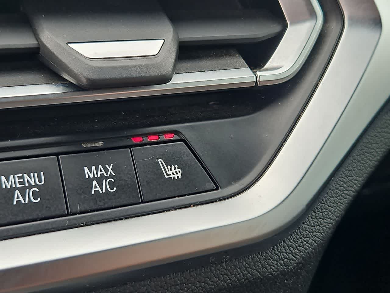 Used 2021 Black Sapphire Metallic BMW 330i xDrive image 25
