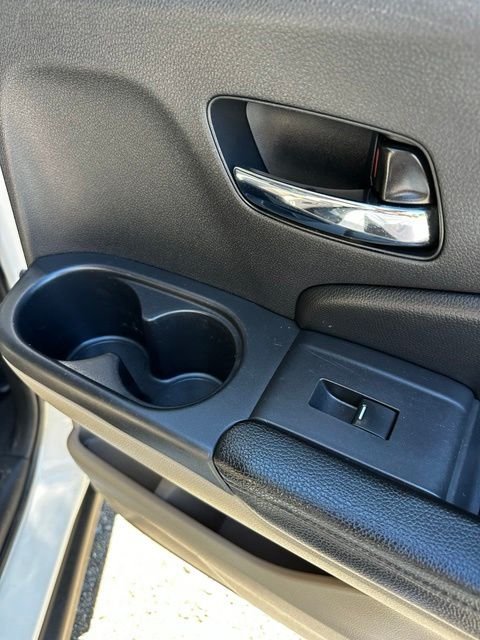 Used 2016 White Honda EX-L image 19