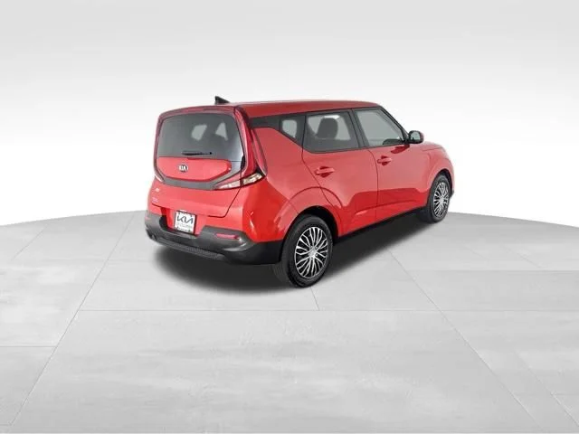 Used 2021 Red Kia LX image 7