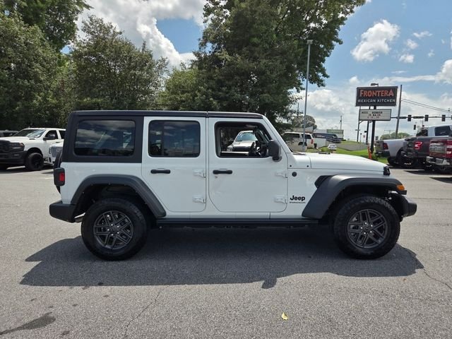 Used 2024 White Jeep Sport S image 10