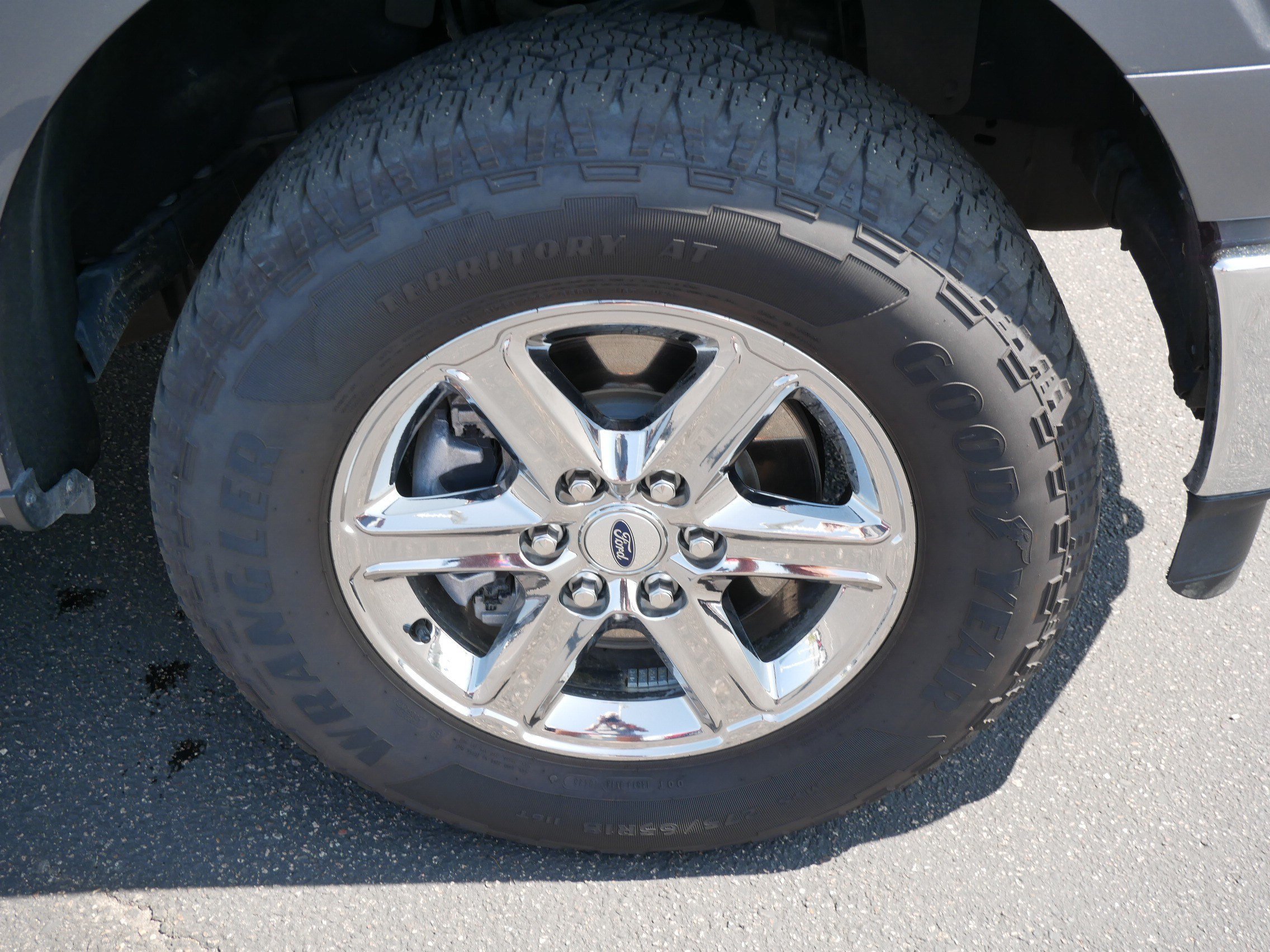 2025 Ford F-150 XLT - Photo 15