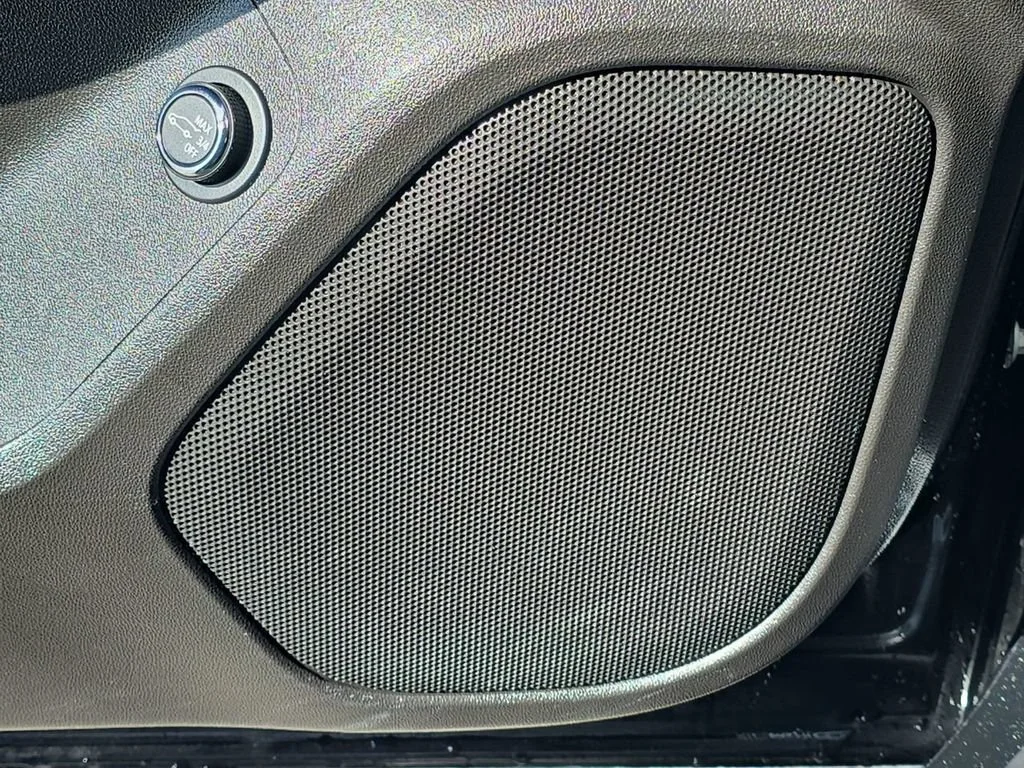 2023 GMC Acadia SLE - Photo 25