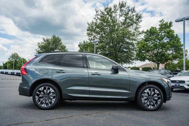 New 2026 Forest Lake Volvo T8 Plus image 4