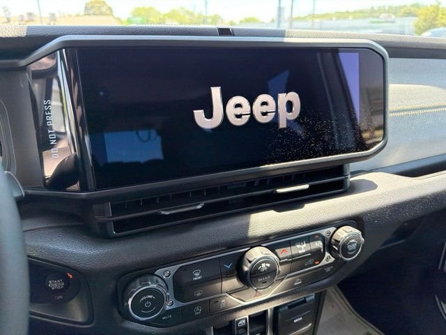 New 2026 Bright White Clear-Coat Exterior Paint Jeep Sport S image 16