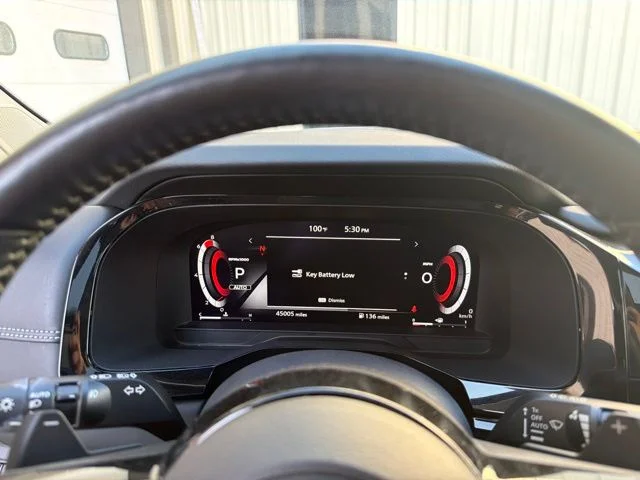 Used 2022 Gray Nissan Platinum image 32
