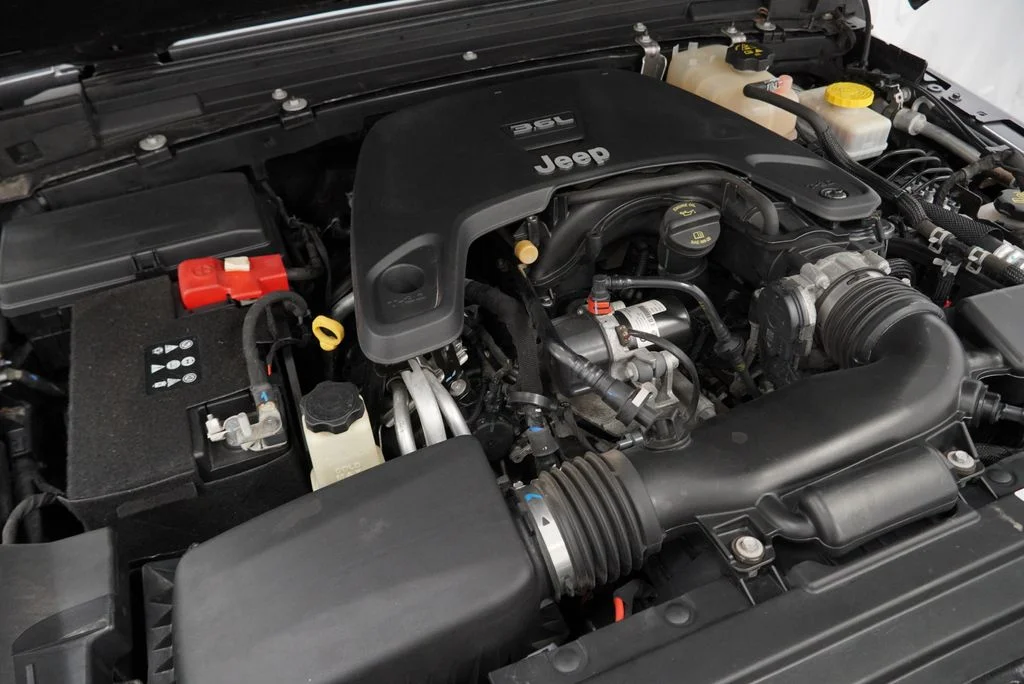 Used 2021 Gray Jeep Unlimited Sahara Altitude image 51