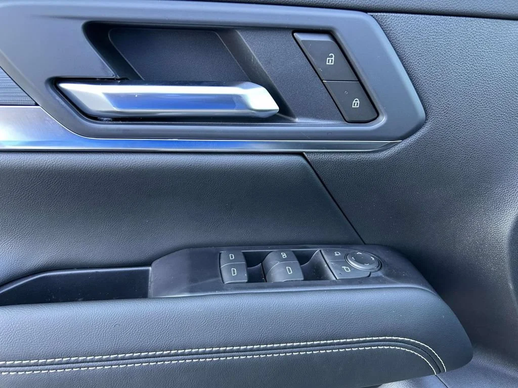 New 2027 Sterling Metallic GMC Elevation image 15
