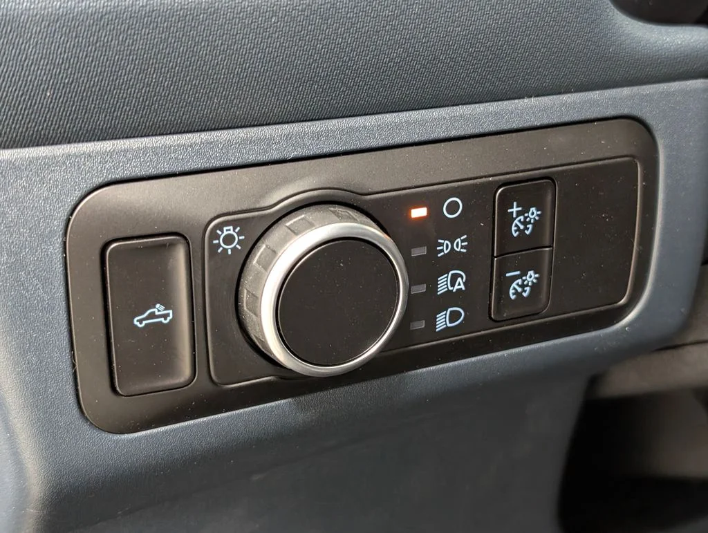 New 2026 Oxford White Ford XL image 11