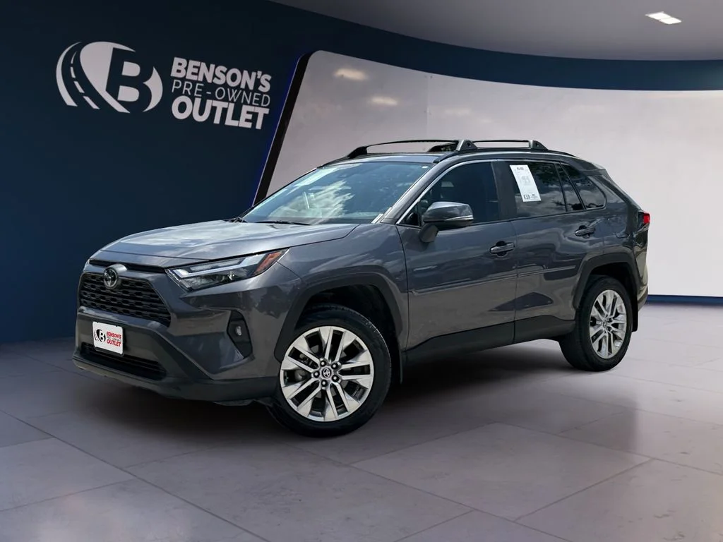 Used 2025 Gray Toyota XLE Premium image 1