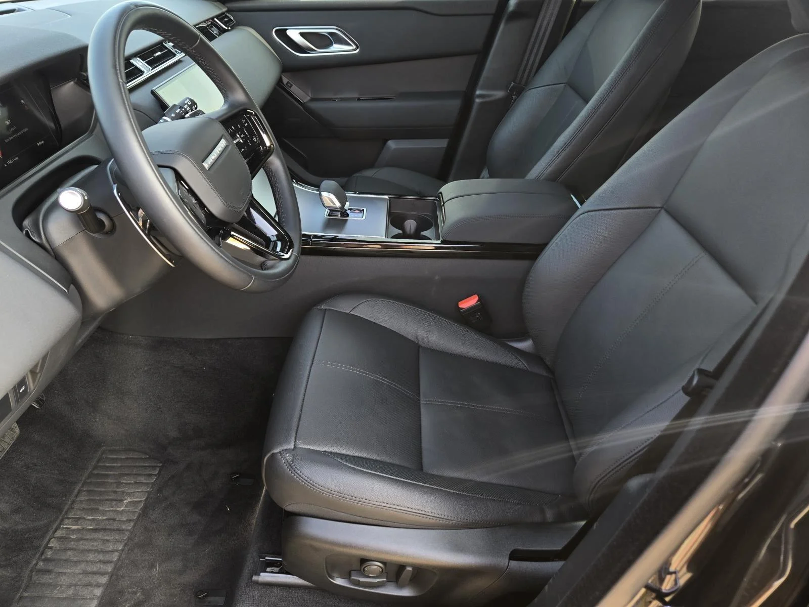 Certified Used 2026 Santorini Black Metallic Land Rover S image 18