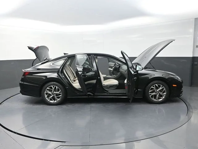Used 2021 Black Hyundai SEL image 37