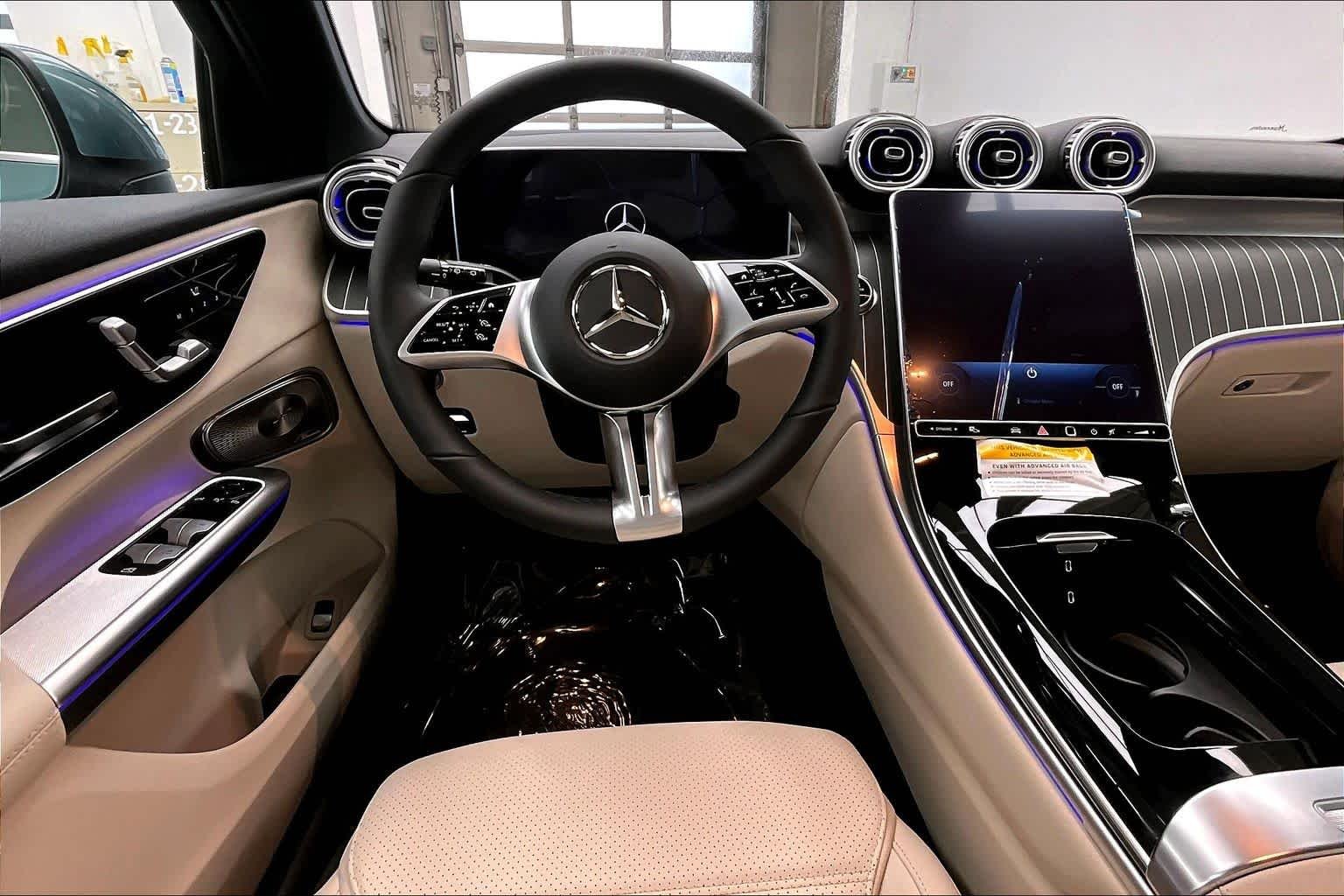 New 2026 Verde Silver Metallic Mercedes-Benz GLC 300 image 15