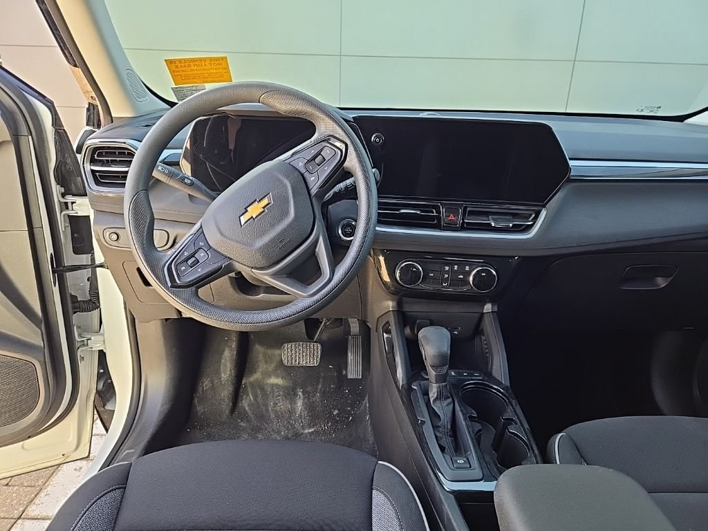 Used 2026 Summit White Chevrolet LT image 14