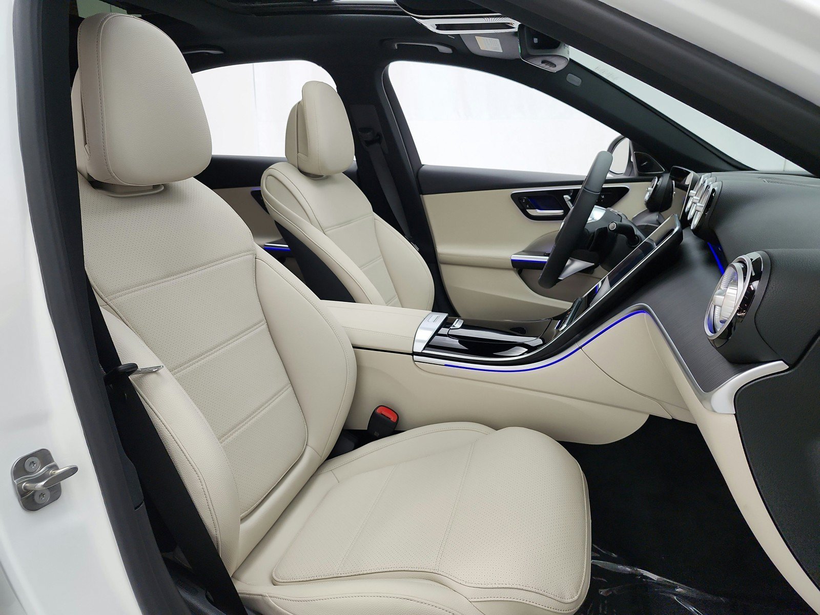 New 2026 Polar White Mercedes-Benz C 300 Sedan image 30