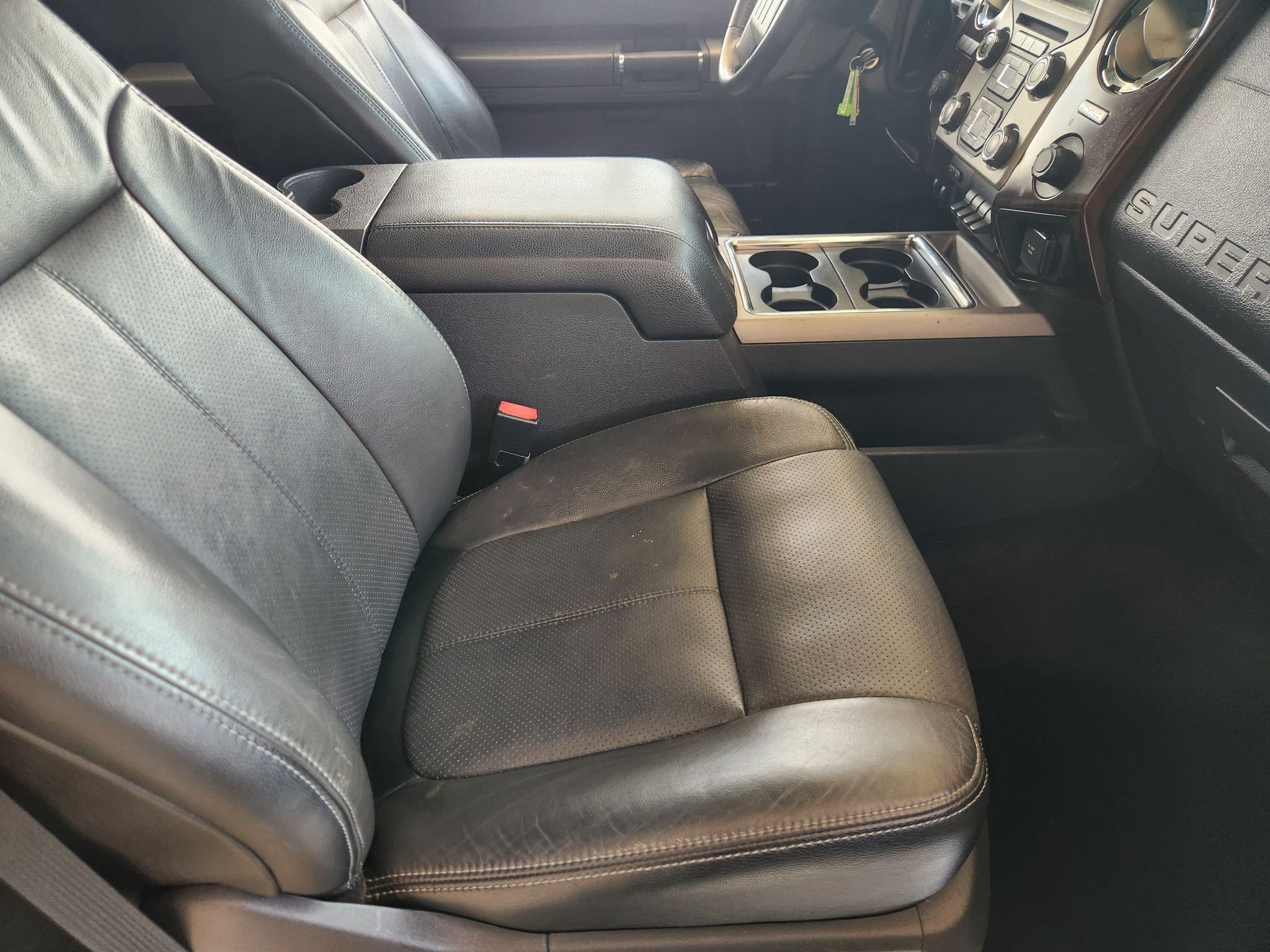 Used 2015 White Platinum Metallic Tri-Coat Ford Lariat image 14