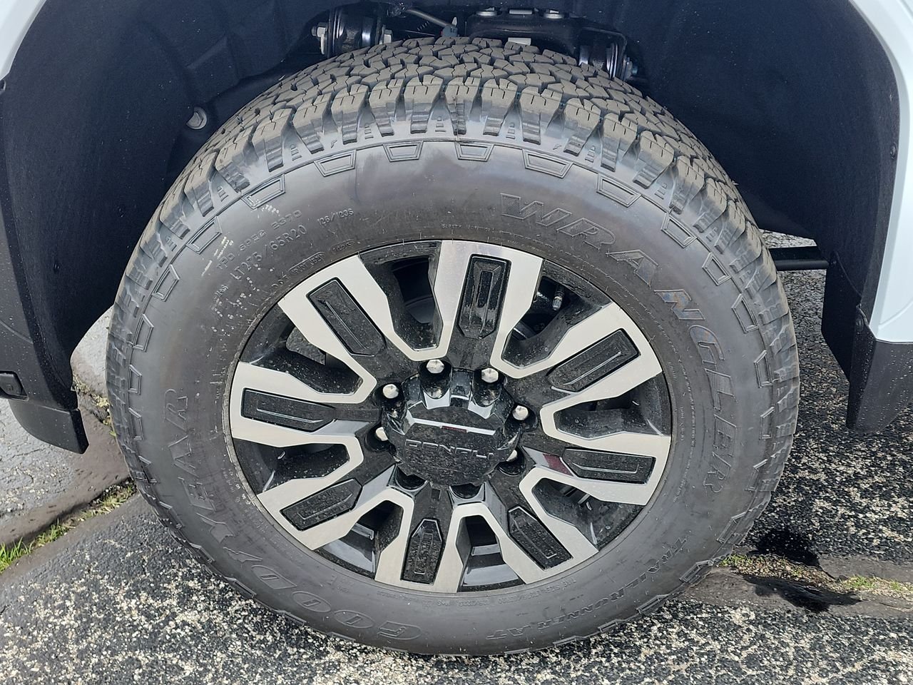 New 2026 White GMC Denali Ultimate image 10
