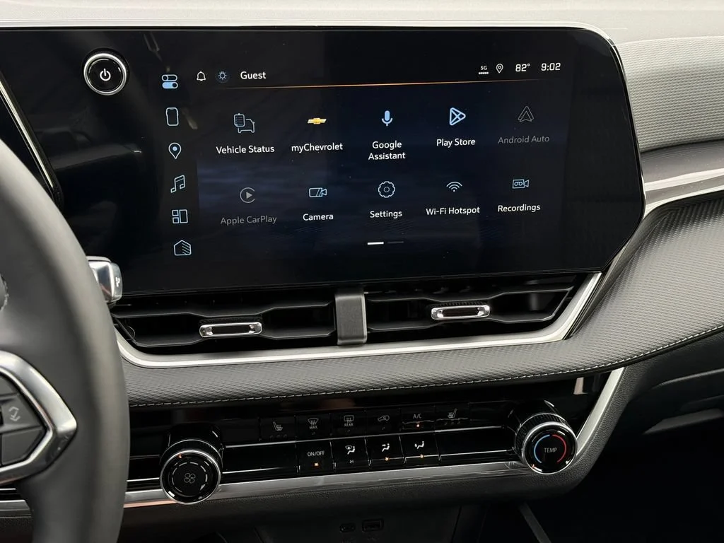 New 2027 Mosaic Black Metallic Chevrolet LT image 18