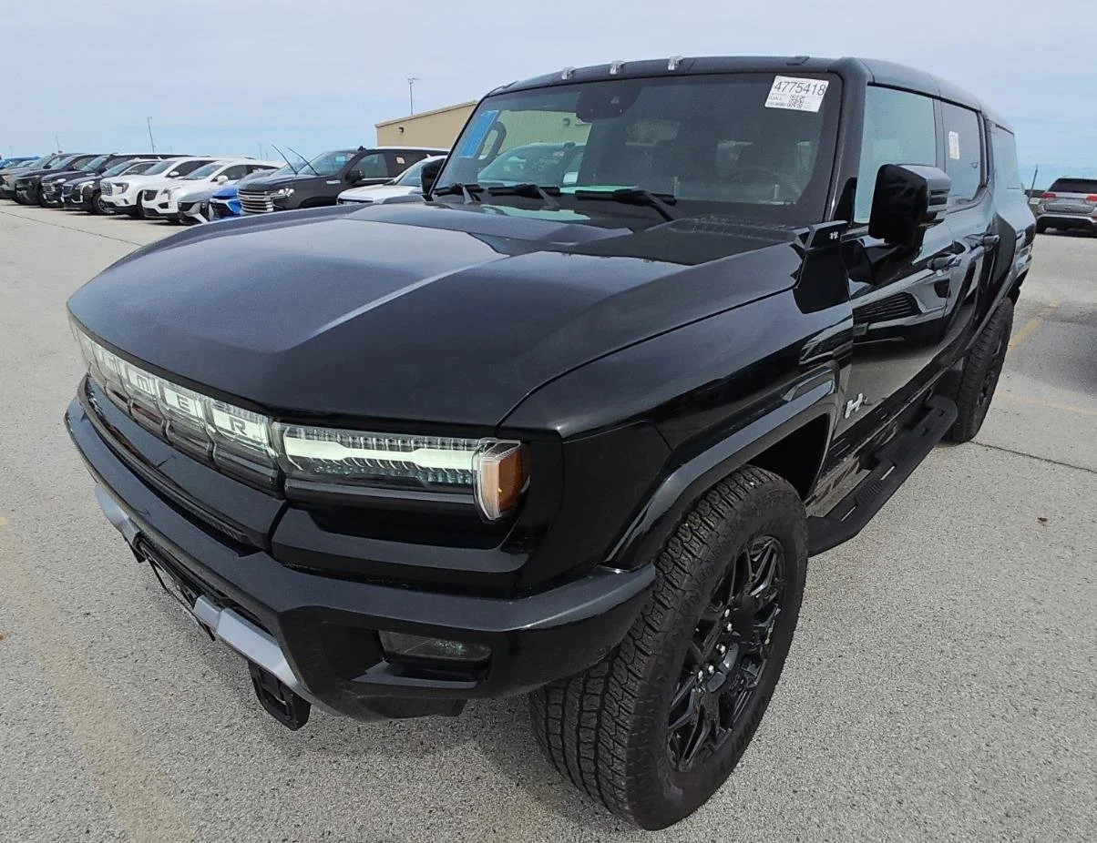 Used 2025 Void Black GMC 2X image 1